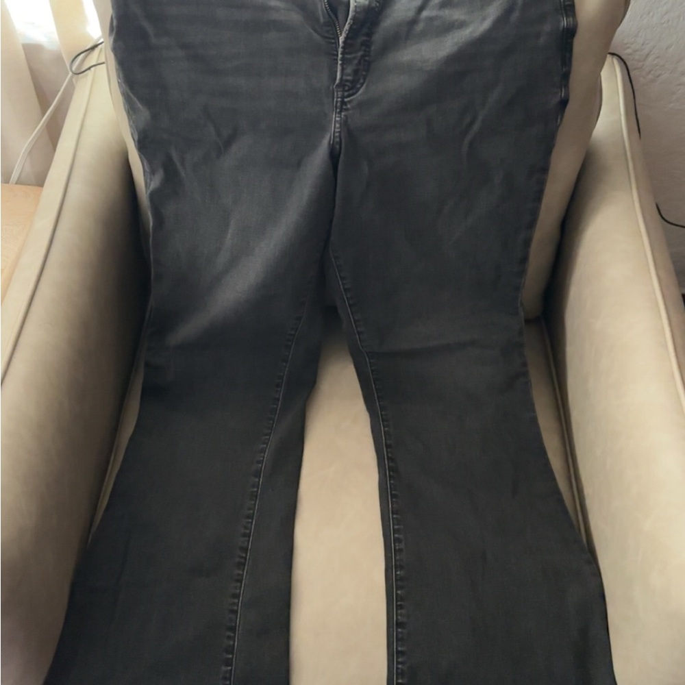 Women's Black Flared Jeans — Classic Everyday Style